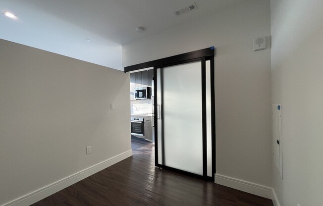 1 bed, 1 bath, 445 sqft, $2,750, Unit 223