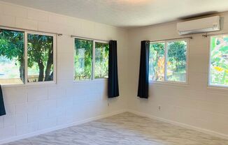 Attached apartment in Moanalua Valley 1 Bed/ 1 Bathroom
