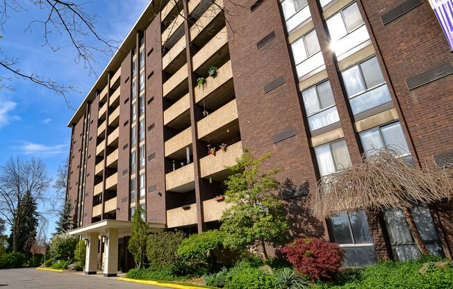 530 N Main Street - The Townhouse.