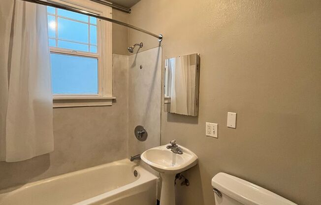 1 bed, 1 bath, $1,345, Unit 007