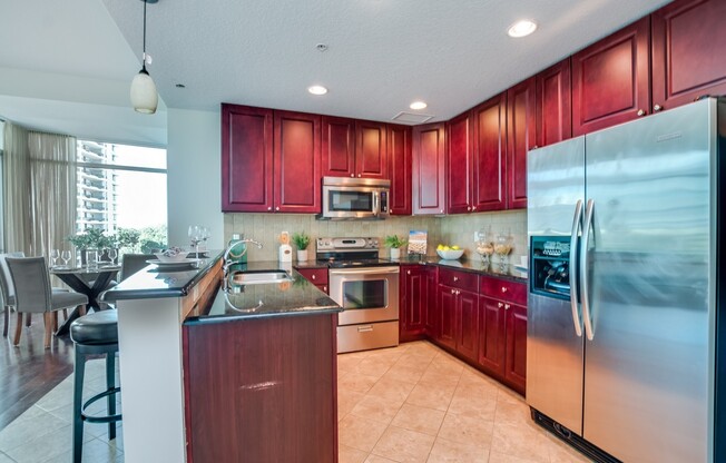 Enjoy the BEST Downtown Orlando Living! Stylish 2/2 Sky Home at 101 Eola ~ 1 Block to Lake Eola!
