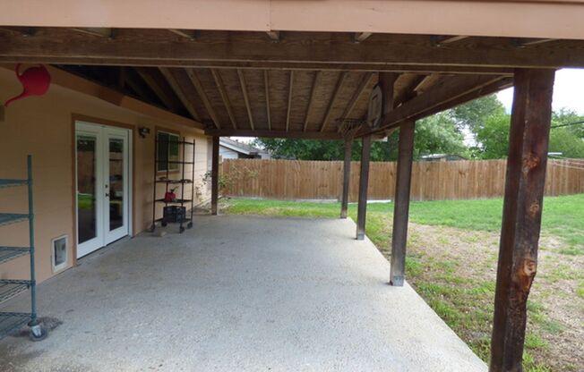 3 beds, 2 baths, $1,550