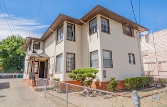 1915-1937 33rd Ave