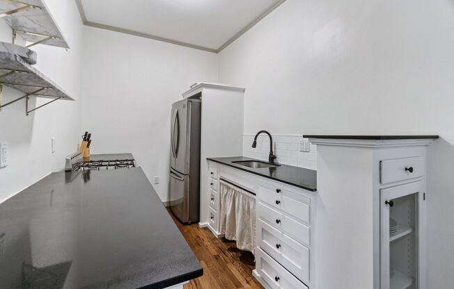 1 bed, 1 bath, 707 sqft, $2,700, Unit 401