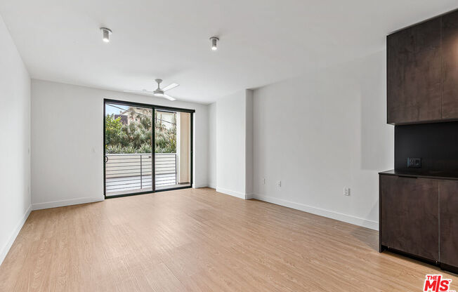 Studio, 1 bath, 525 sqft, $2,895, Unit 324