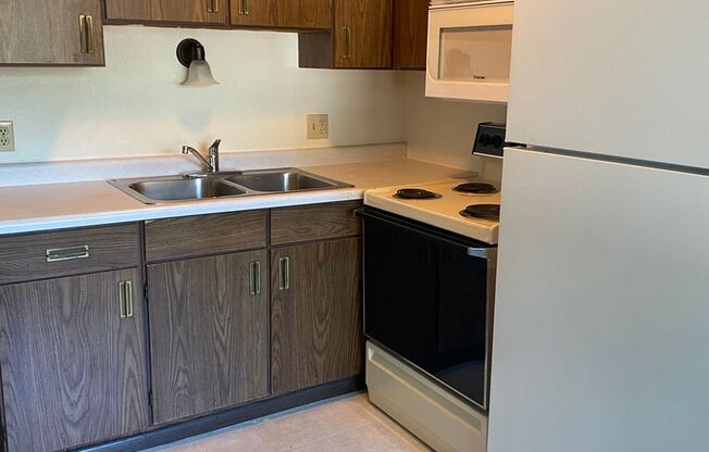 Studio, 1 bath, 325 sqft, $555, Unit 1929-15