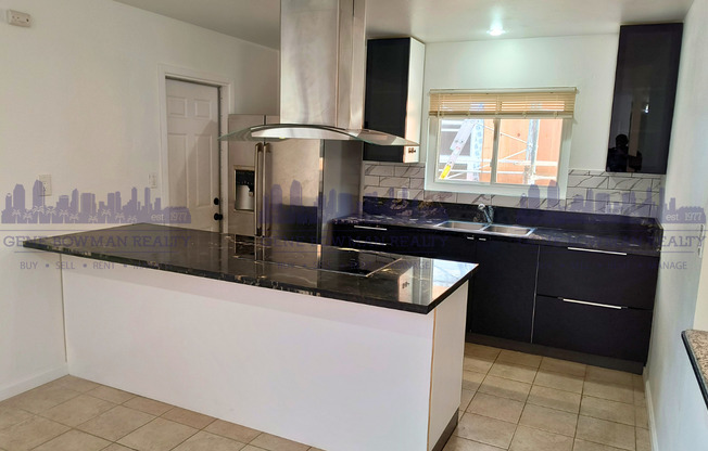 2409–2413 Fleetwood St