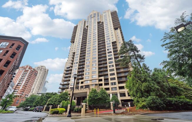 Renovated Condo with Skyline Views