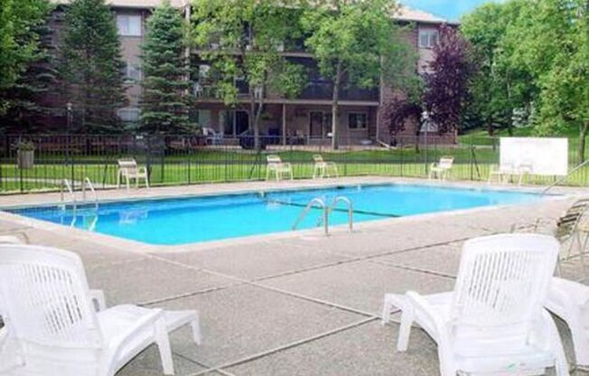 1 bed, 1 bath, 742 sqft, $1,465, Unit 3900210-R