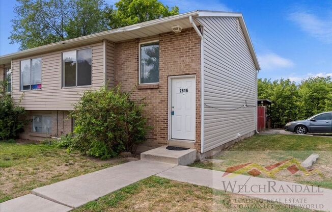 3 Bedroom 2 Bath Duplex. SLC