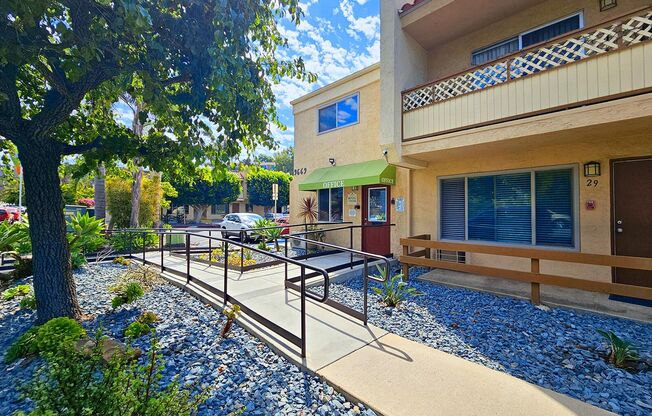 2 beds, 2 baths, $2,695, Unit 66
