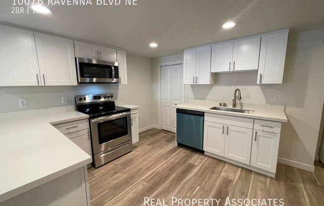 1007 B RAVENNA BLVD NE