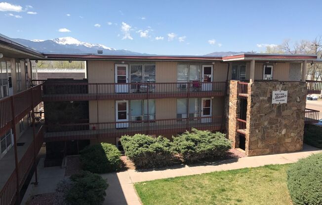 1 bed, 1 bath, $895, Unit 18