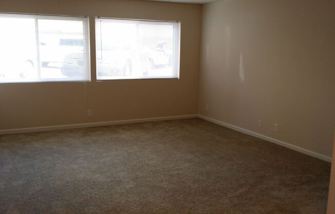 1 bed, 1 bath, 750 sqft, $1,012, Unit 301