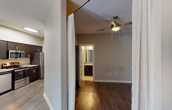 Cozy Studio Apartment in Vibrant Wedgewood-Houston Neighborhood
