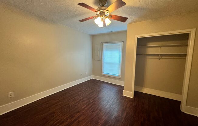2 Bedroom Home in Castlewood!