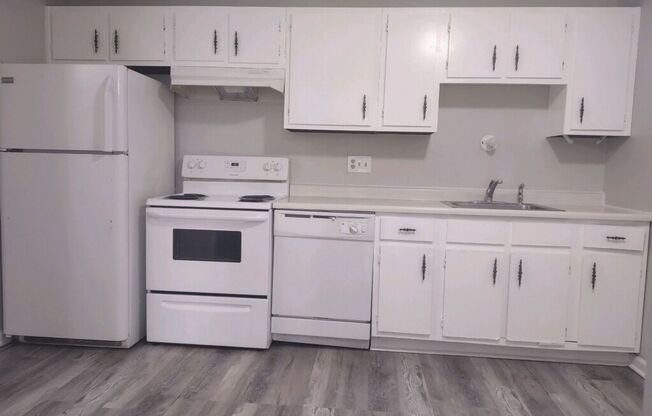 1 bed, 1 bath, 601 sqft, $1,100, Unit 3771-10