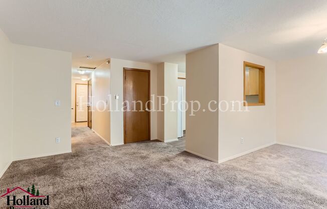 3 beds, 2.5 baths, 1,200 sqft, $2,095, Unit Unit 6054