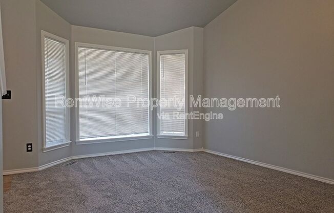 5308 N CORTONA