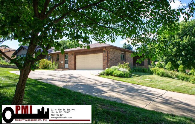 3 Bedroom and 2 bathroom ALL utilities included, House for rent!
