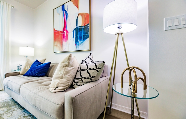 2 beds, 2 baths, 1,100 sqft, $3,285