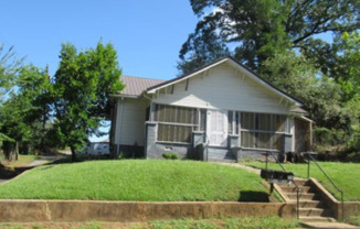 Charming 2 bed & 1 bath home