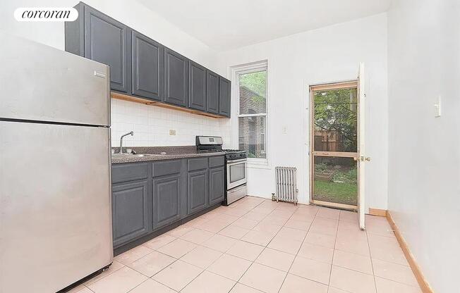 1 bed, 1 bath, $3,295, Unit 1R