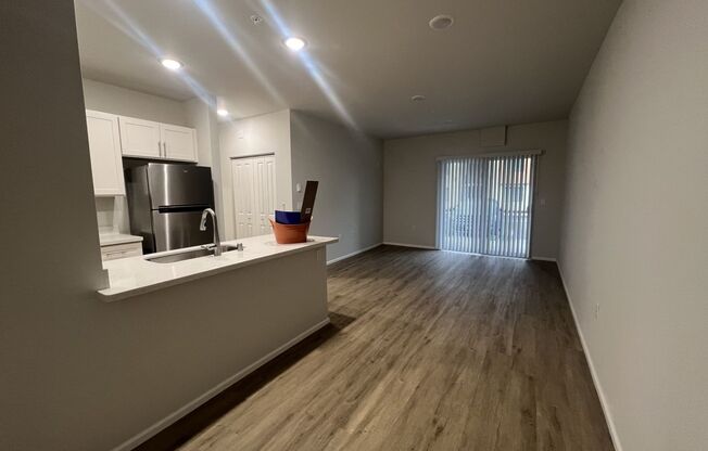 1 bed, 1 bath, 699 sqft, $1,550, Unit C105