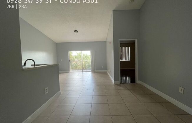 6928 SW 39 ST