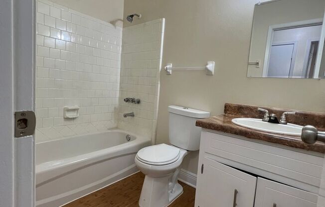 2 beds, 1 bath, $1,150