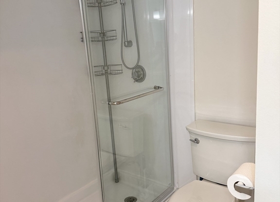 2 beds, 1.5 baths, 980 sqft, $2,595, Unit A104