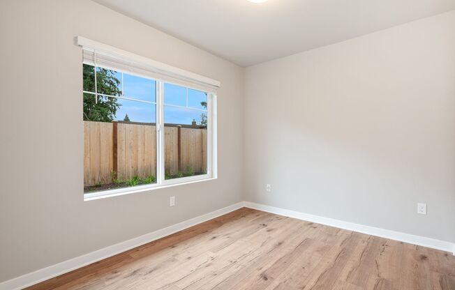 4 Bed | 3.5 Bathroom | 1800 Sq Ft | $3,700