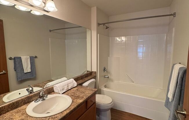 2 beds, 2 baths, 966 sqft, $2,291, Unit C401