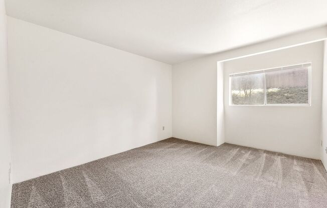 3 beds, 2 baths, 1,126 sqft, $2,550, Unit J301