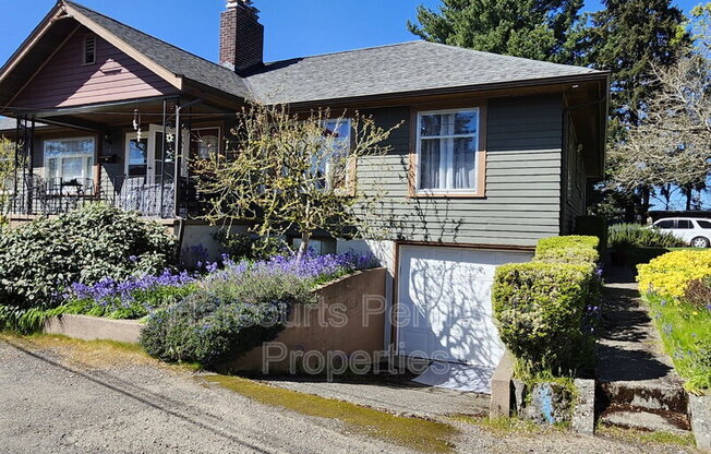 4 Webster Pl