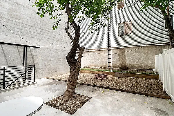431 WILSON AVE