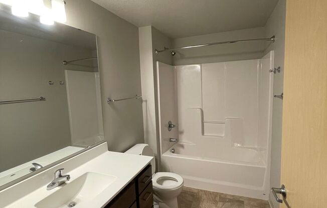 2 beds, 2 baths, 894 sqft, $1,854, Unit 513