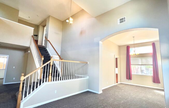 Lovely 5 Bedroom 3 Bath Home in Oakley