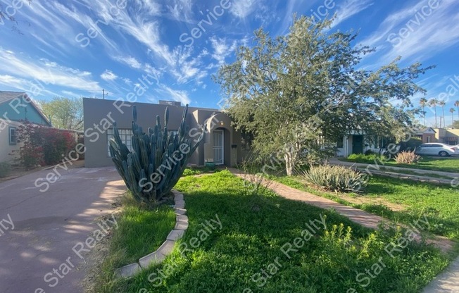 1321 E CORONADO RD