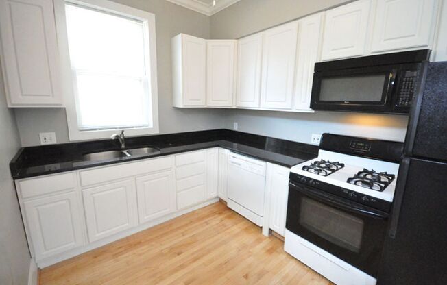 495-497 S. Lazelle Street
