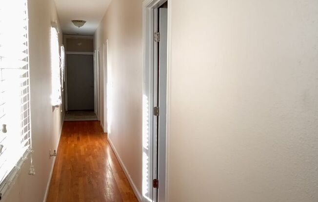 2300-02 Gravier