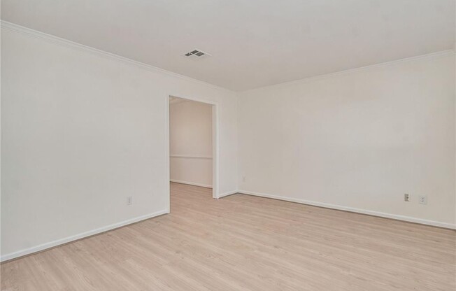1221 GARTH CT