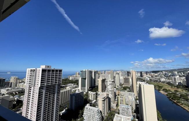 1 bed, 1 bath, 420 sqft, $2,080