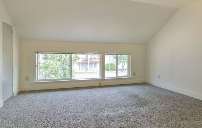 1 bed, 1 bath, $1,095, Unit 1591 High Street - 5