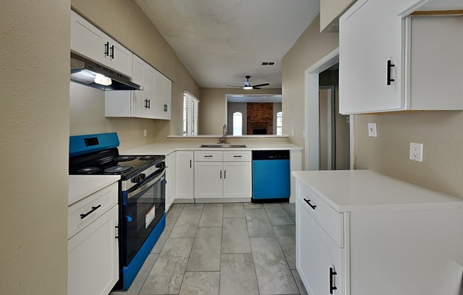 6204 ALISSA DR