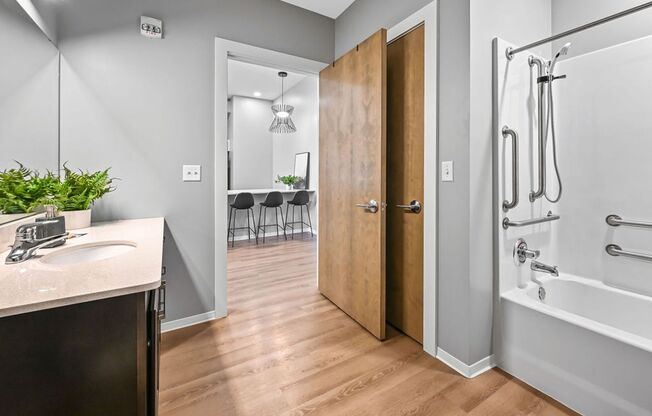 2 beds, 1 bath, 873 sqft, $1,510, Unit 2309
