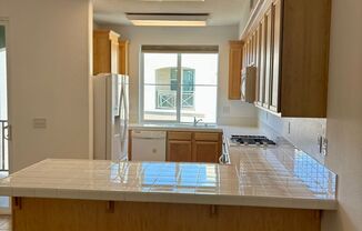 2 beds, 2 baths, $3,200, Unit # 203