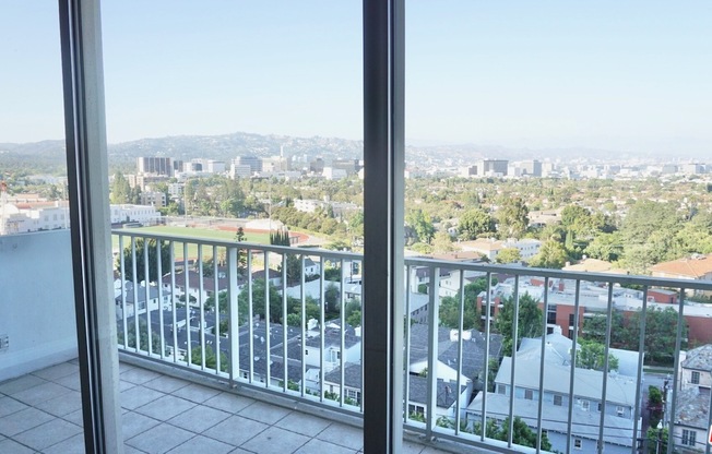 1 bed, 1 bath, 805 sqft, $3,900, Unit 1010