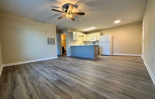 1 bed, 1 bath, 750 sqft, $1,245, Unit 3679-E