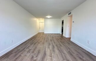 2 beds, 1 bath, 850 sqft, $1,925, Unit F106